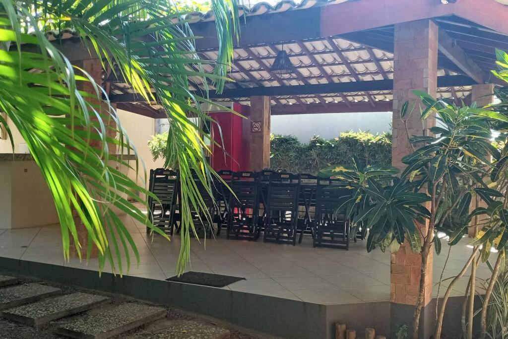 Imbassai - Casa Alto Padrão completa em Condominio Fechado - Vermelha Exterior foto